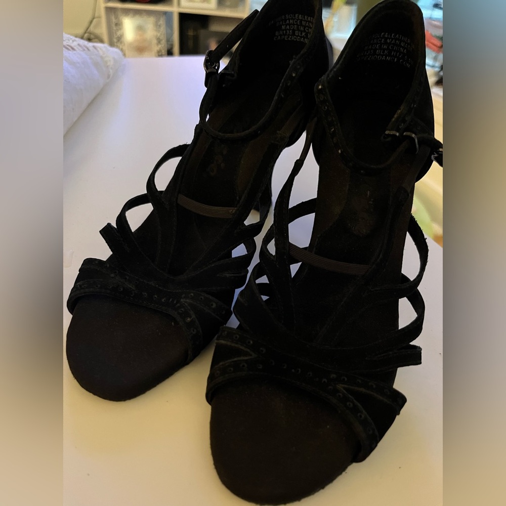Capezio leather woman’s ballroom salsa shoe